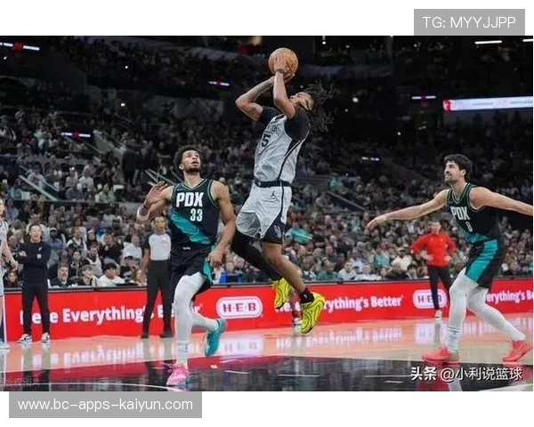 开拓者双塔组合爆发，杨翰森+克林根改写比赛！