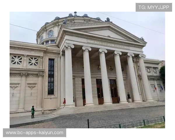 布加勒斯特星队青训新战略：携手商业赞助开启未来新篇章