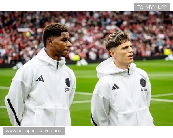 拉什福德反越位单刀挑射得手