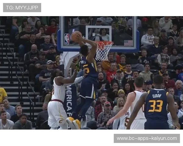 米切尔精彩助攻补篮，骑士在末节临危不乱