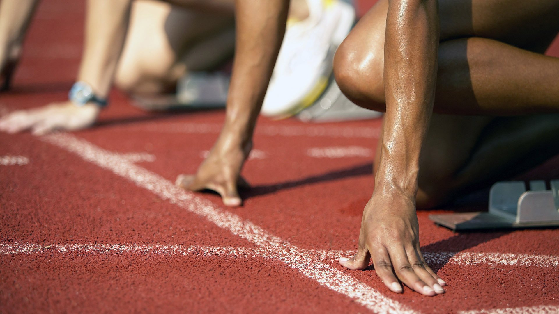 世界铁人三项系列赛柏林站 中国混合接力队首次闯入前三捧得铜牌